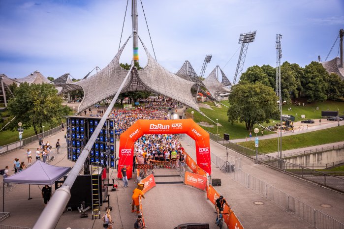 30.000 Teilnehmende beim diesjährigen B2Run München im Olympiapark.jpg