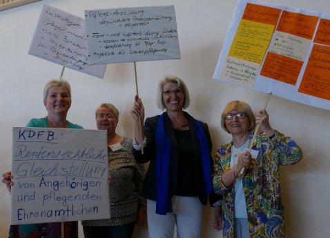 Der Frauenbund fordert Verbesserungen im Bereich Pflege.JPG