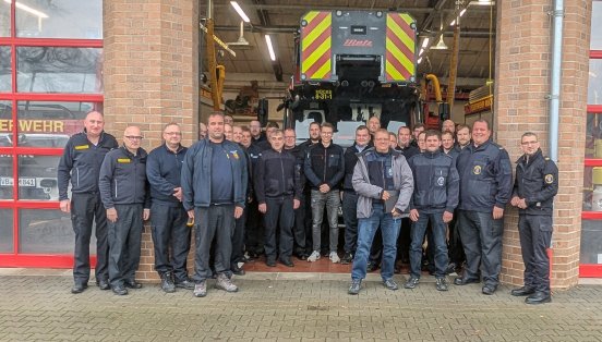 008 - Gruppenfoto zum Abschluss des Tages.jpg