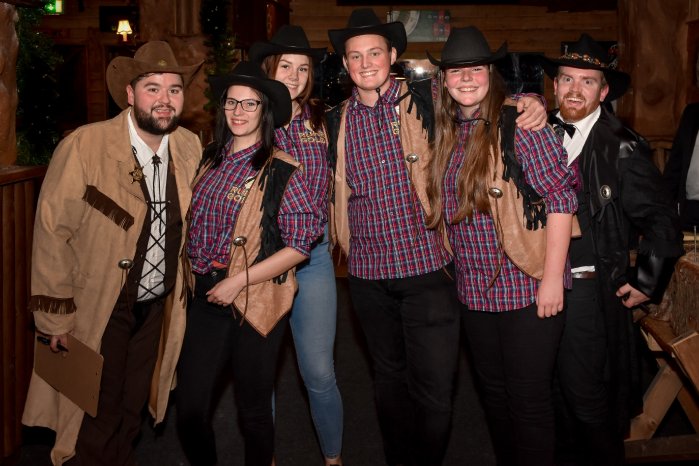 Wild Wild West Party im Wunderland Kalkar - Cowboys und Cowgirls.jpg