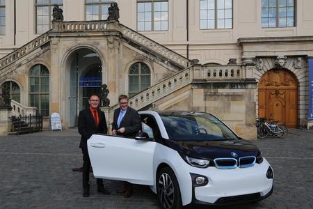 160412 MEDIA / Uebergabe i3 Verkehrsmuseum V4