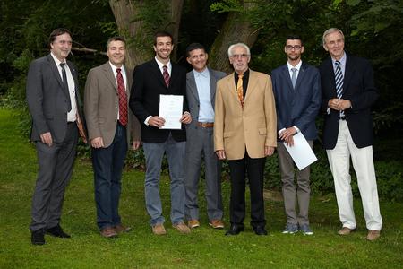 Prof. Karl Bayer und die beiden Preisträger 2012