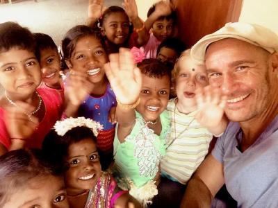Die Kinder von "Heartkids-Home" freuen sich über die Spenden und den Besuch (Foto: S. Rau hl-studios, Berlin)