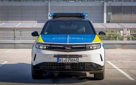 Top-SUVfrdenPolizeidienstMitdemOpelGrandlandaufStreife (7).jpg