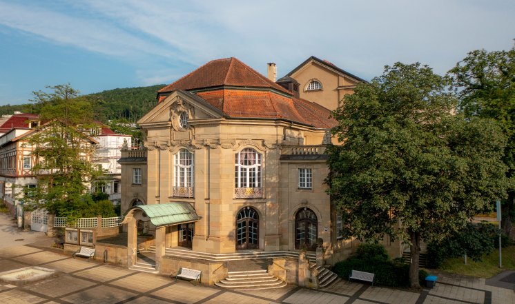 Kurtheater-Bad-Kissingen-_c_-Bayer.-Staatsbad-Bad-Kissingen-GmbH-Foto-Maximilian-Kupfer.webp