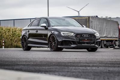 Motorsportlers Daily - Audi RS 3 Limo auf Ultralight Project 3.0