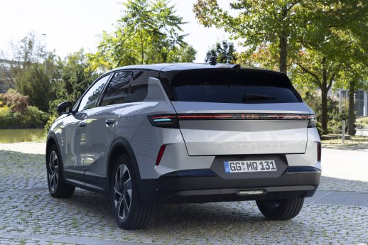 OpelprsentiertKI-gesttzteLichtkommunikationinautonomenFahrzeugen (4).jpg