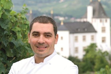 Christian Bau_Drei-Sterne-Koch des Victor's Gourmet-Restaurant Schloss Berg.jpg