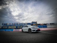 Chic shoes on the compact class bestseller: Golf 7 on Shoxx rims