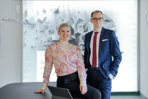 Teresa-Schmid-und-Fabian-Schmid-CEOs-der-Denkströme_Credit-Thomas-Kiehl.gif