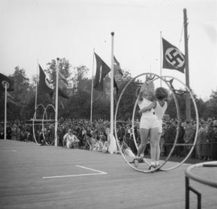 Foto von Hans Pusen, o.J. (1933-1937) : Bückeberg bei Hameln, Reichserntedankfest, Sportliche Aktivitäten