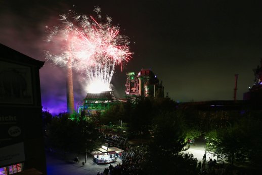 Hochofen-Feuerwerk_ExtraSchicht2024(c)ThomasBerns.jpg