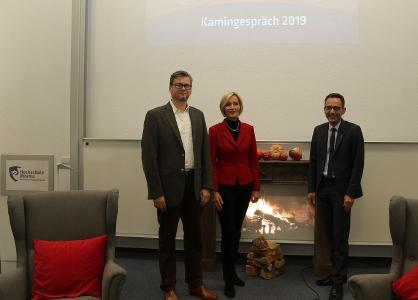 Expertenaustausch zum Thema "Medienvertrauen" beim Kamingespräch 2019 an der Hochschule Worms. v.li.: Prof. Dr. Oliver Quiring, Petra Gerster, Vizepräsident Prof. Dr. Henning Kehr / Foto/Dorothea Hoppe-Dörwald