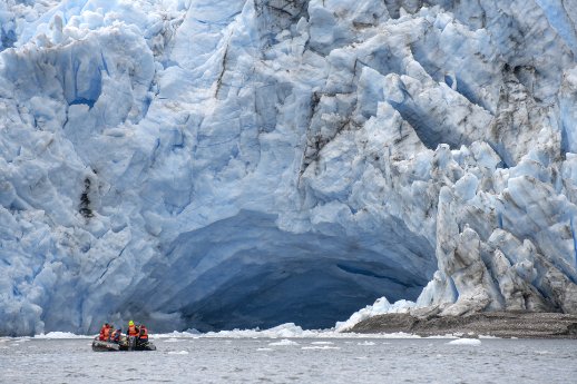 _SSD5200ipad (c) Australis.jpg