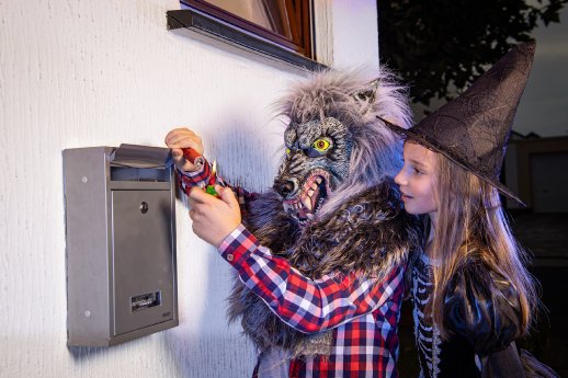 Halloween_Böller_im_Briefkasten.jpg