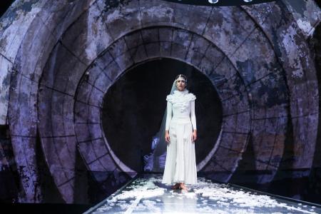 »Au revoir, Euridice« Tanz (Alicia Varela Carballo) / Foto: ©Tom Schulze