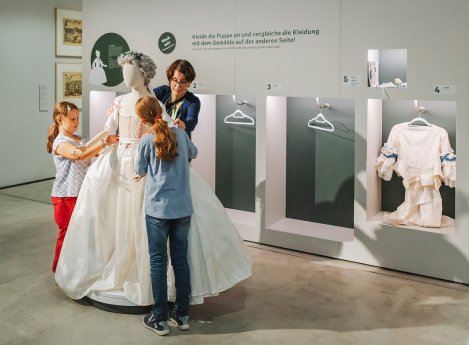 Fast_Fashion_c_K.Velmans.jpg