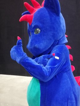 Drache_Impfzentrum.jpg
