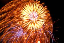 Feuerwerke beeindrucken Jung und Alt