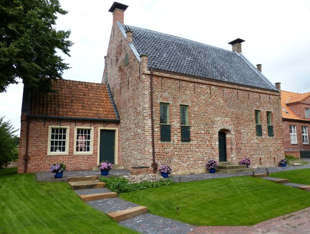 Steinhaus_Greetsiel_Fotograf_AlbertMeyer_CCSA.jpg