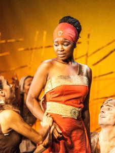 AIDA Isata Kamara spielt die Aida