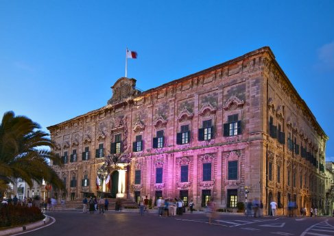 Großmeisterpalast_Valletta.jpg