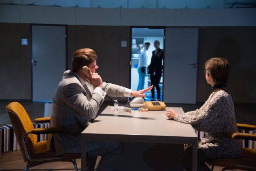 SCHAUSPIEL ESSEN_Sign Here_Foto Albi Fouche_2304.jpg