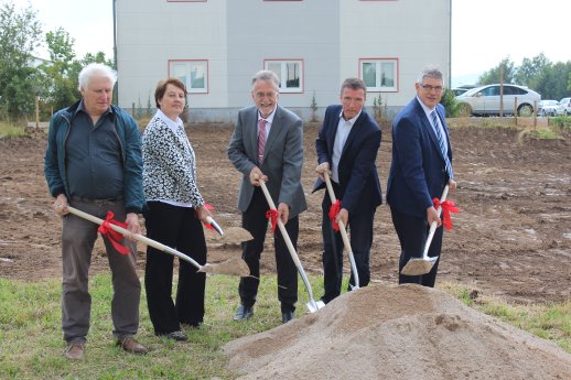 Thiesen Spatenstich.JPG