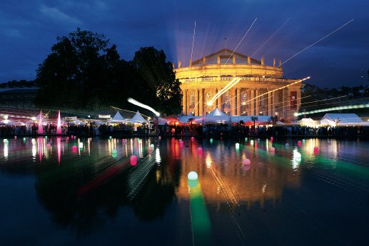 Sommerfest vor der Oper_c_Stuttgart-Marketing GmbH.jpg