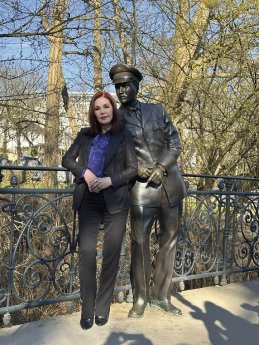 Priscilla Presley_1.jpg