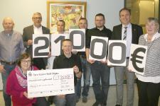 Personen v.l.n.r. hinten: Bernd Schmarbeck, Michael Heimann, Dr. Jeannine Lacroix, Matthias Beyer, Rainer Haßfeld, Markus Heming, Gudrun Schütte; Personen v.l.n.r. vorne: Admira Knoll, Christian Richling (Bildquelle: SEW-Radler)