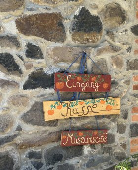 Schild am Eingang.jpg