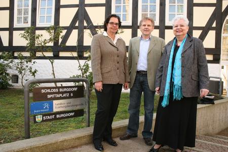 Alisa Bach, Leiterin des Fachbereichs Jugend der Region Hannover, Matthias Möller und Gabriele Maske von der Familien- und Erziehungsberatungsstelle Burgdorf (von links nach rechts)
