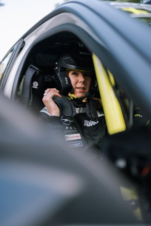 OpelMokkaGSERallyEinneuerStarimelektrischenRallyesport (10).jpg