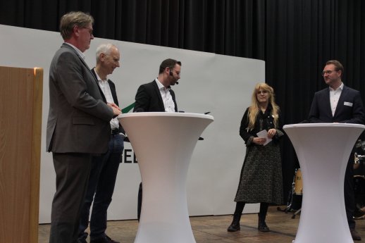 Podiumsdiskussion.JPG