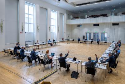 Am Donnerstag, 24.6.2021, fand zum 19. Mal das Treffen aller Mitglieder der Kommunalen Arbeitsgemeinschaft (KAG) Dialogforum Airport Berlin Brandenburg statt. Hier wurde nichts Geringeres als die Grundlage für die Zukunft der Flughafenregion geschaffen.