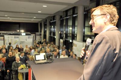 Vizepräsident Prof. Frank Schwartze eröffnet die Bauausstellung (Foto:Fachhochschule Lübeck)
