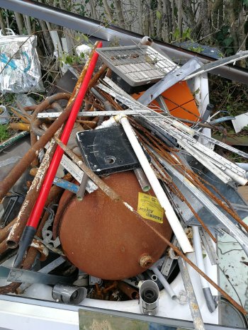 Schrottabholung Solingen – Platz schaffen ohne Stress.jpg