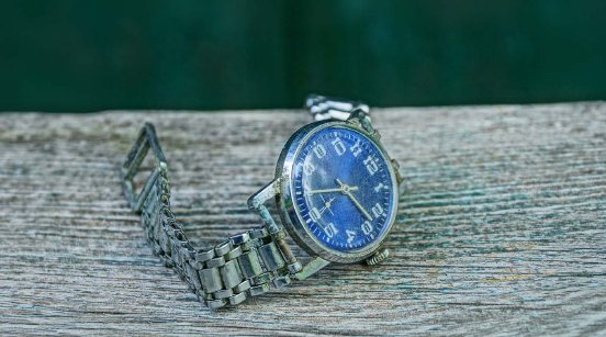 03_Uhrenarmband schmierig_So wirst du Rückstände los.jpg