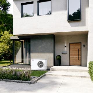 In der Sanierung mit umweltfreundlicher Haustechnik punkten und von staatlicher Förderung profitieren: Stiebel Eltron bietet effiziente Wärmepumpen für die Anforderungen im Altbau