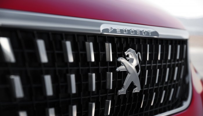 PEUGEOT_2008_Logo.jpg