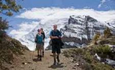Aktivurlauber erobern den Panorama-Trek Khopra Danda im Annapurna-Gebiet