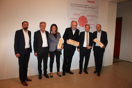 v.l.n.r. Stefan Rubner, Norbert Lantschner, Chiara Tonelli, Werner Sobek, Werner Volgger, Georg Binder / Bild: Rubner Haus