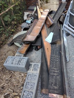 Klüngelskerle und Altmetallhändler in Neuss, Autoentsorgen mit Abholung Neuss.jpg