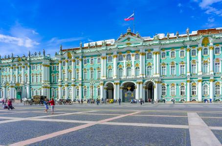 In St. Petersburg und Moskau gibt es unzählige Prunkbauten zu bestaunen