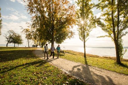 Konstanz Bodensee Seeuferweg Hoernle Seegang Wandern Herbst, Copyright: MTK/Ulrike Klumpp