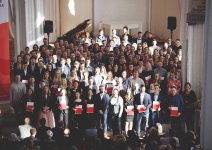 Insgesamt 377 Studierende schlossen im Wintersemester 2023/2024 ihr Studium an der TH Lübeck ab. Am Samstag feierten sie ihre Graduierung in der Hochschulkirche St. Petri. / Copyright TH Lübeck 