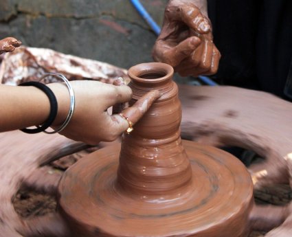 pottery-166798.jpg