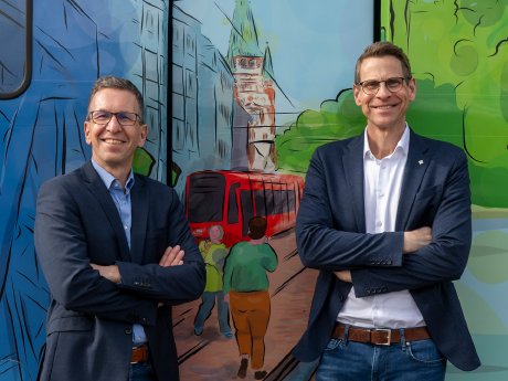 VAG-Vorstände Stephan Bartosch und Oliver Benz Wimmelbahn.jpg