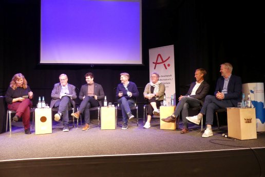 AlzheimerGesSH_Podiumsdiskussion.JPG